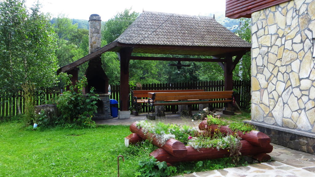 Pensiunea Poiana De Vis Sucevita Exterior foto